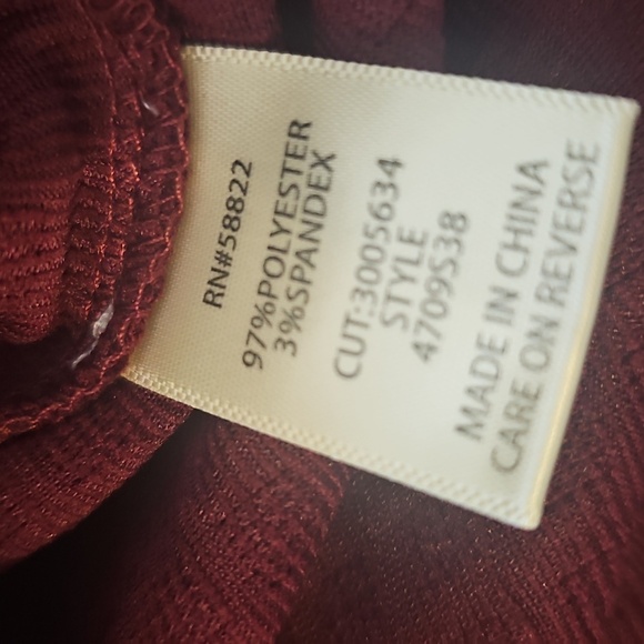 NWT Max Studio Funnel Neck Waffle Knit Drawstring Pullover Oxblood Large - Picture 14 of 15